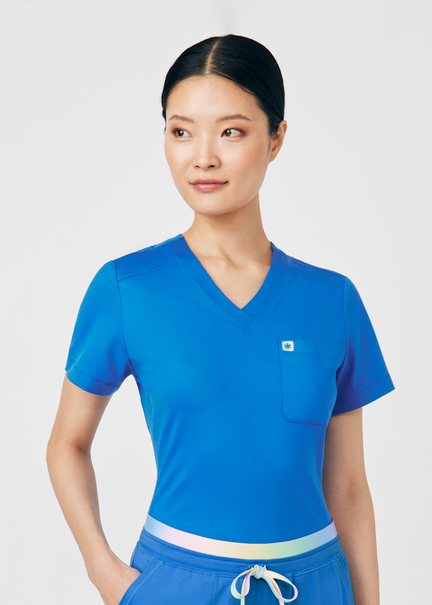 Beyond Scrubs Cozy Beyond Scrubs Bliss 2-Pocket V-Neck Tuck-In Top